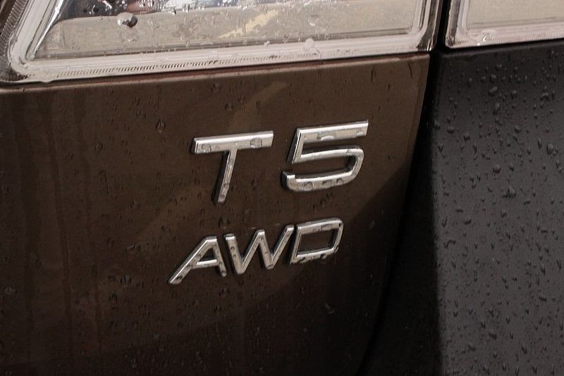 Volvo  XC70 T5 AWD Premier